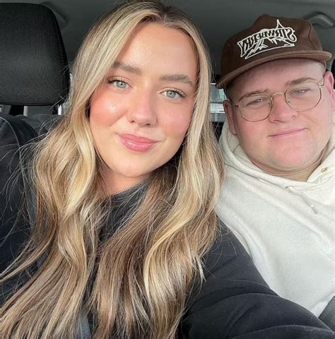 Parker Stott: Husband of Pregnant Influencer Chloe Scott Dies 